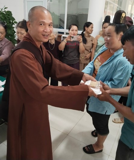 Bệnh viện Đa khoa khu vực Quỳnh Nhai tổ chức chương trình “Bữa sáng tình thương”